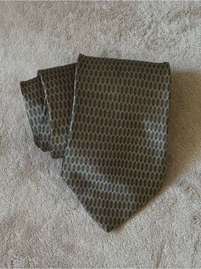 Perry Ellis Portfolio Vintage 100% Silk Necktie Olive Green Made In USA